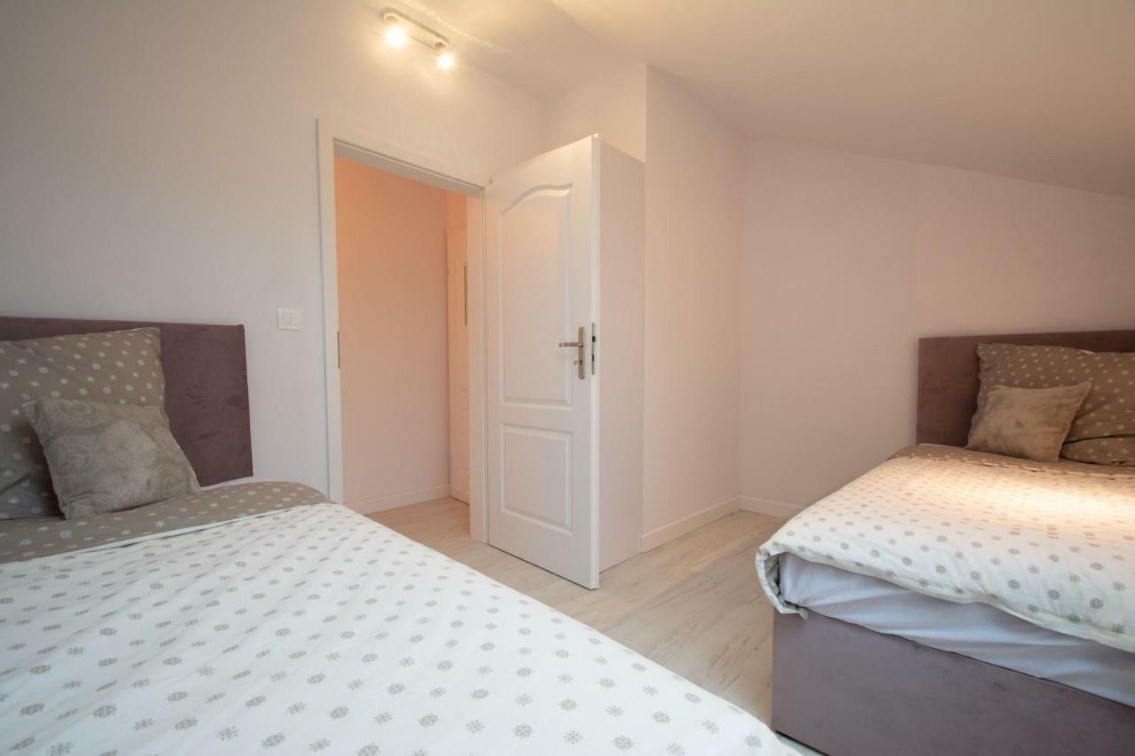 Lawendowy Zaulek Apartment Debina  Bagian luar foto