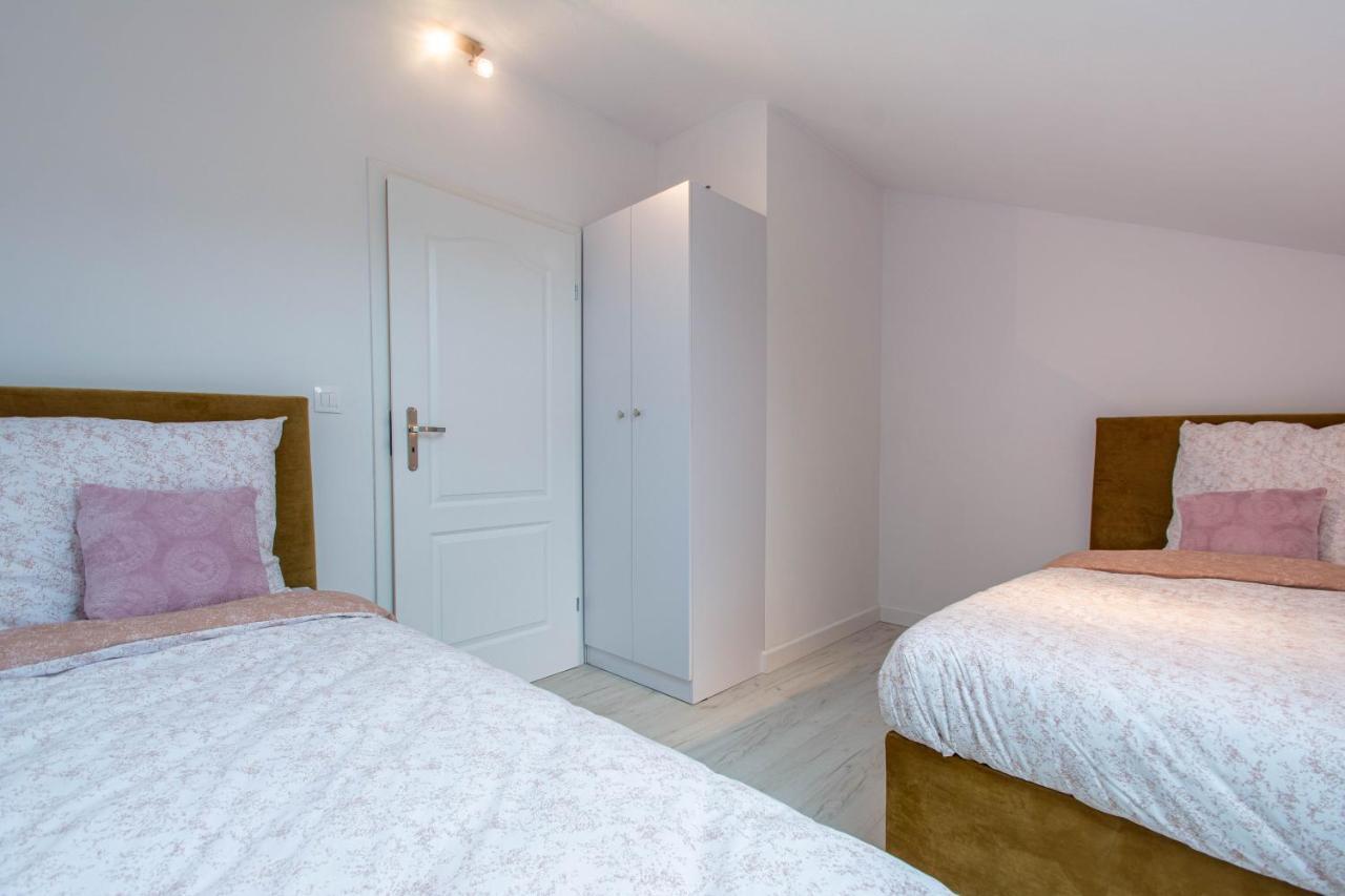 Lawendowy Zaulek Apartment Debina  Bagian luar foto